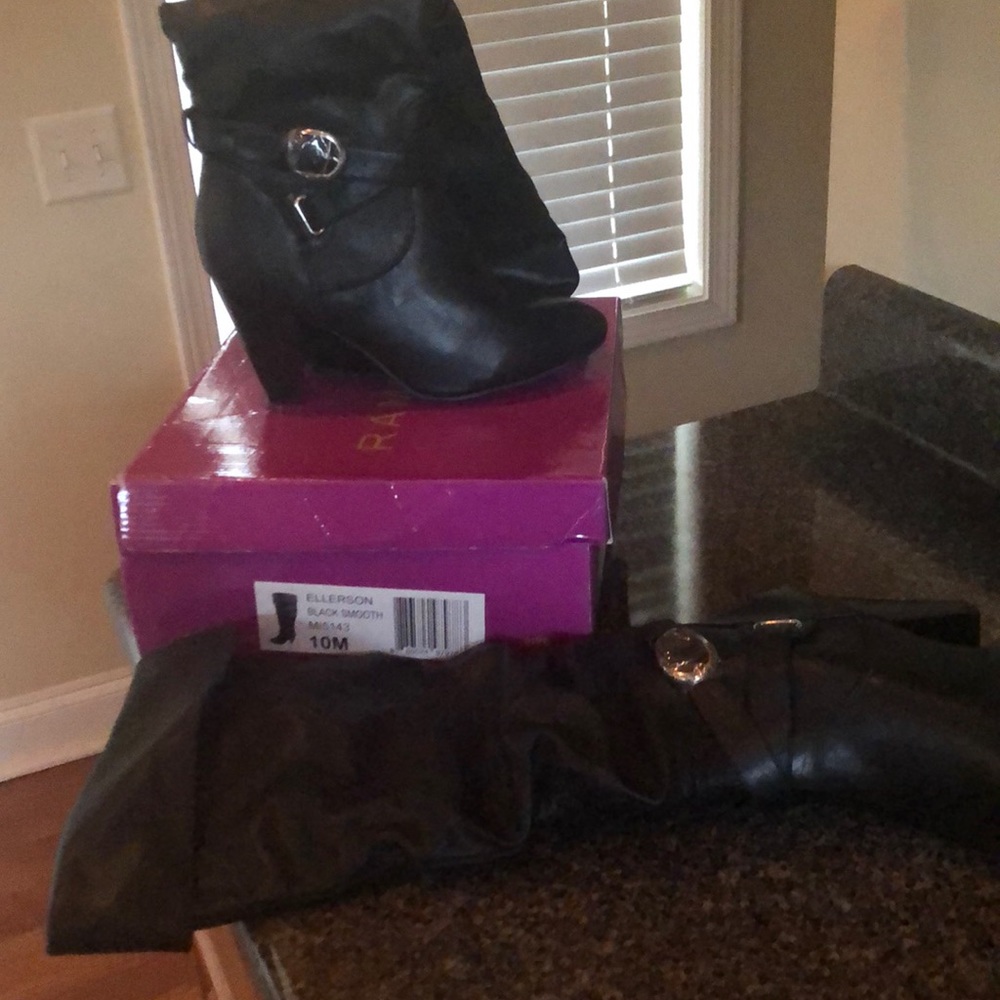 Boot - Picture 2 of 2